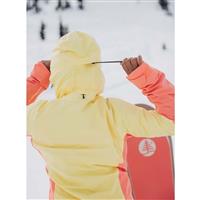 Women's [ak] Upshift GORE-TEX 2L Jacket - Buttermilk / Reef Pink