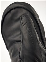 Fall Line Mitten - Black / Black