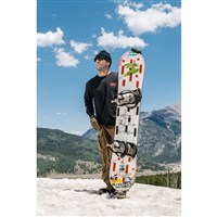 Men's 32 Middle Earth Pro Snowboard - Orange