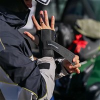 Undercover Snow Wrist Guards - Black